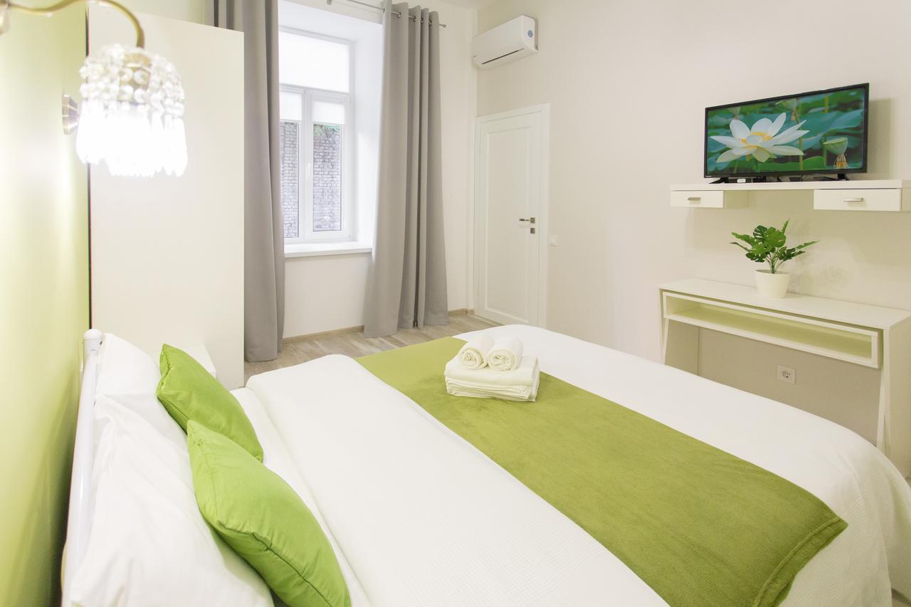 Bessarabka Apartments Kyiv Exterior photo