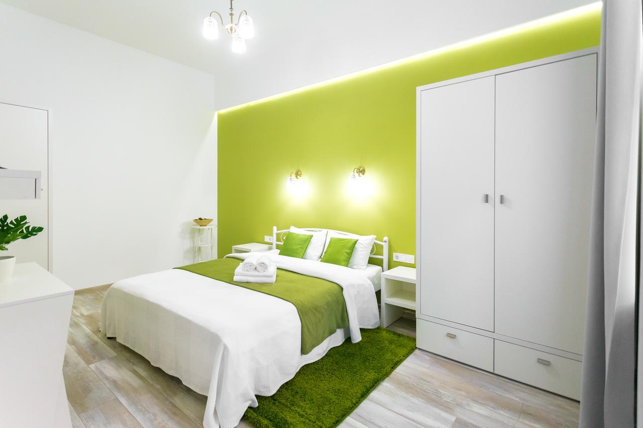 Bessarabka Apartments Kyiv Exterior photo